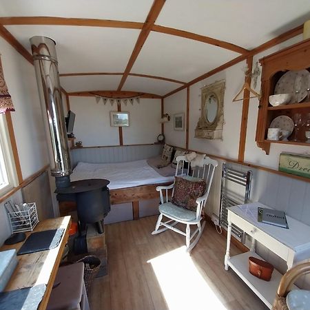 Meadowbeck - Shepherd Huts Fylingdales Ngoại thất bức ảnh