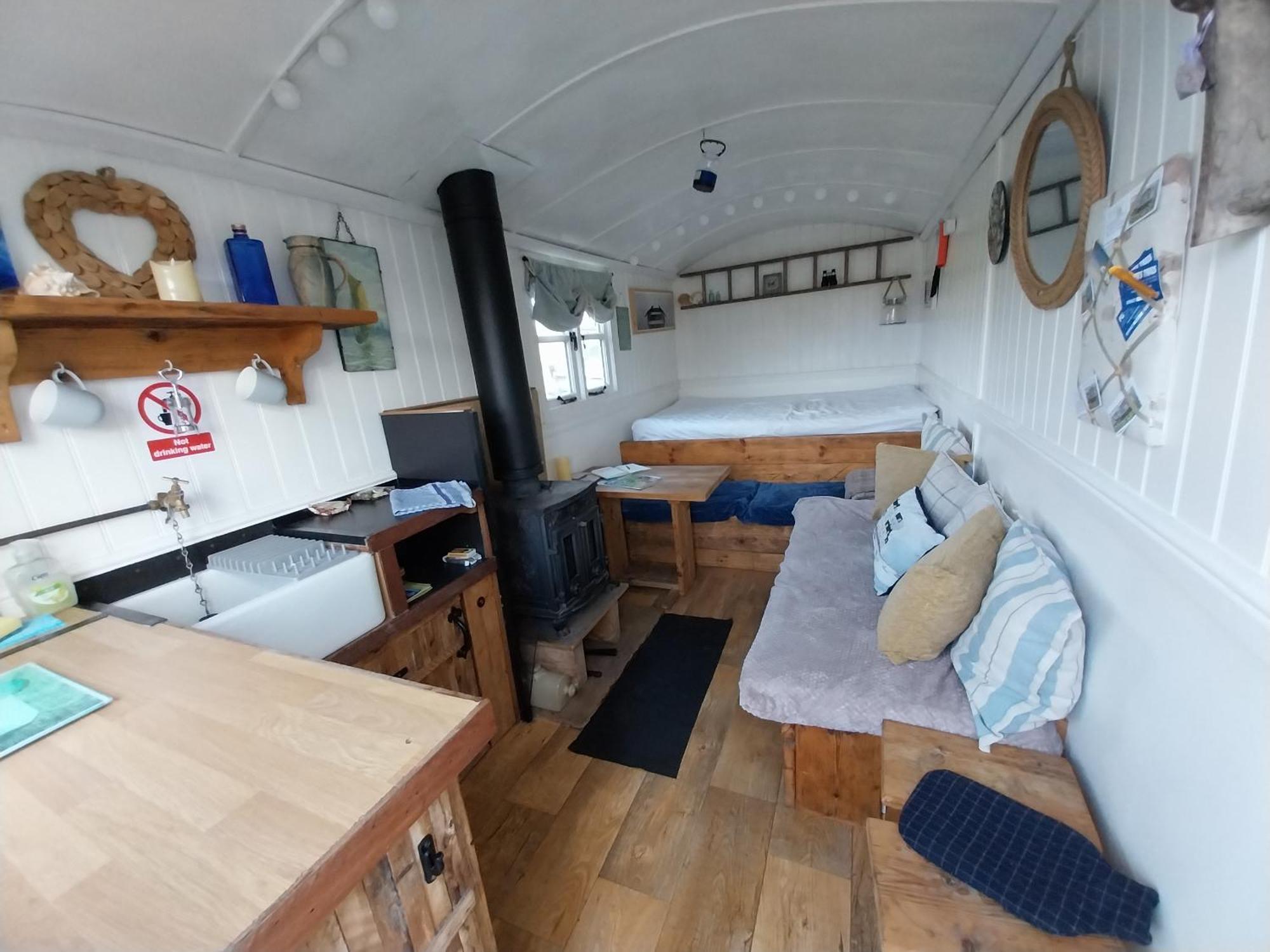 Meadowbeck - Shepherd Huts Fylingdales Ngoại thất bức ảnh