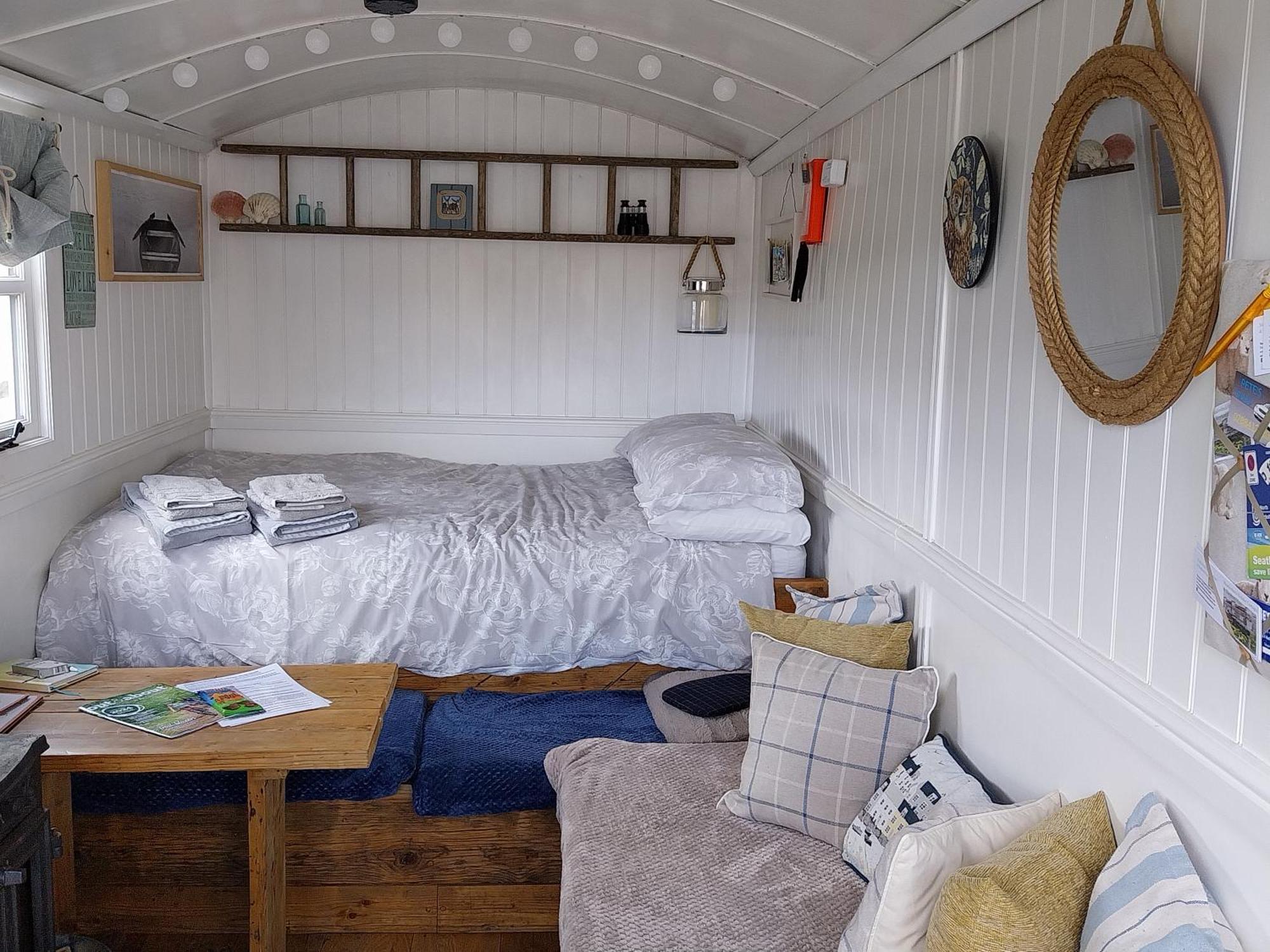 Meadowbeck - Shepherd Huts Fylingdales Ngoại thất bức ảnh