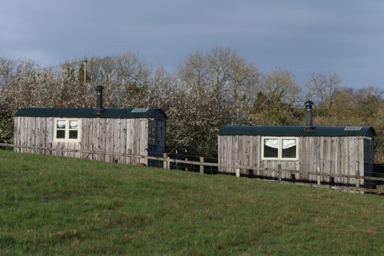 Meadowbeck - Shepherd Huts Fylingdales Ngoại thất bức ảnh