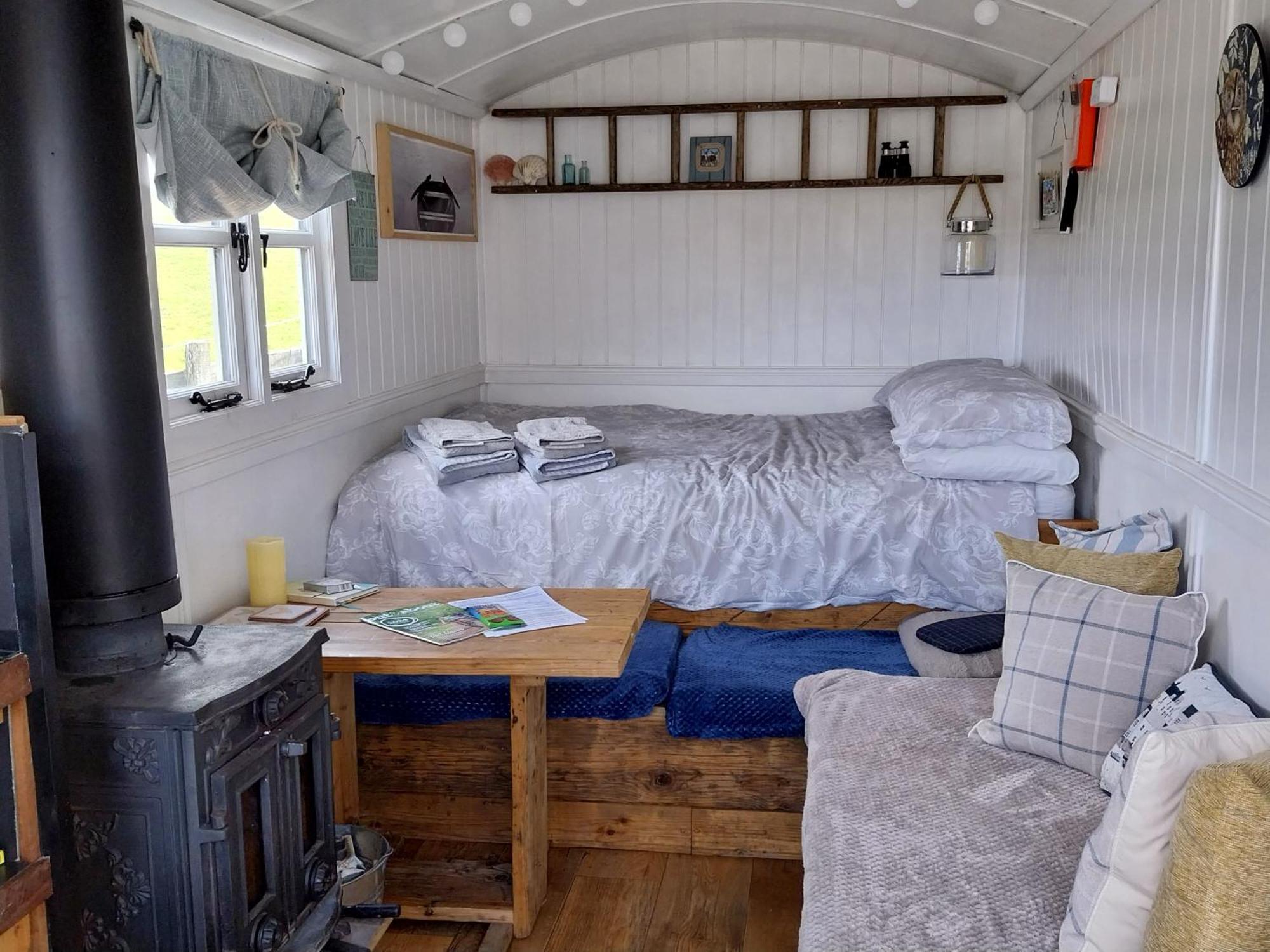Meadowbeck - Shepherd Huts Fylingdales Ngoại thất bức ảnh