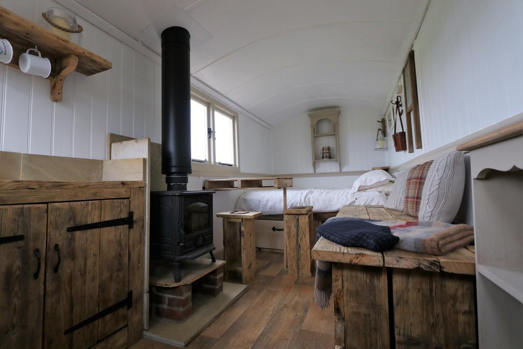 Meadowbeck - Shepherd Huts Fylingdales Ngoại thất bức ảnh