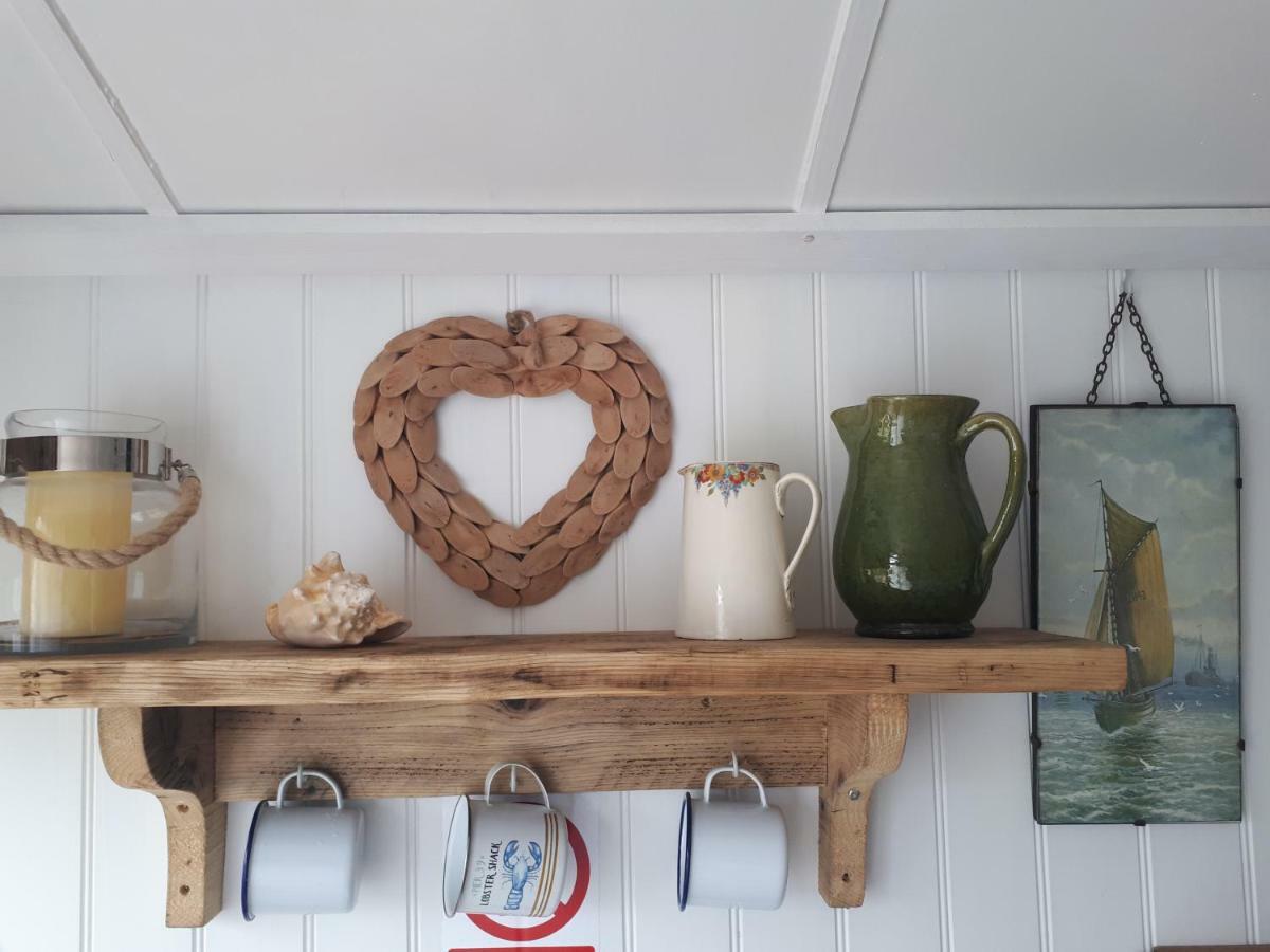 Meadowbeck - Shepherd Huts Fylingdales Ngoại thất bức ảnh